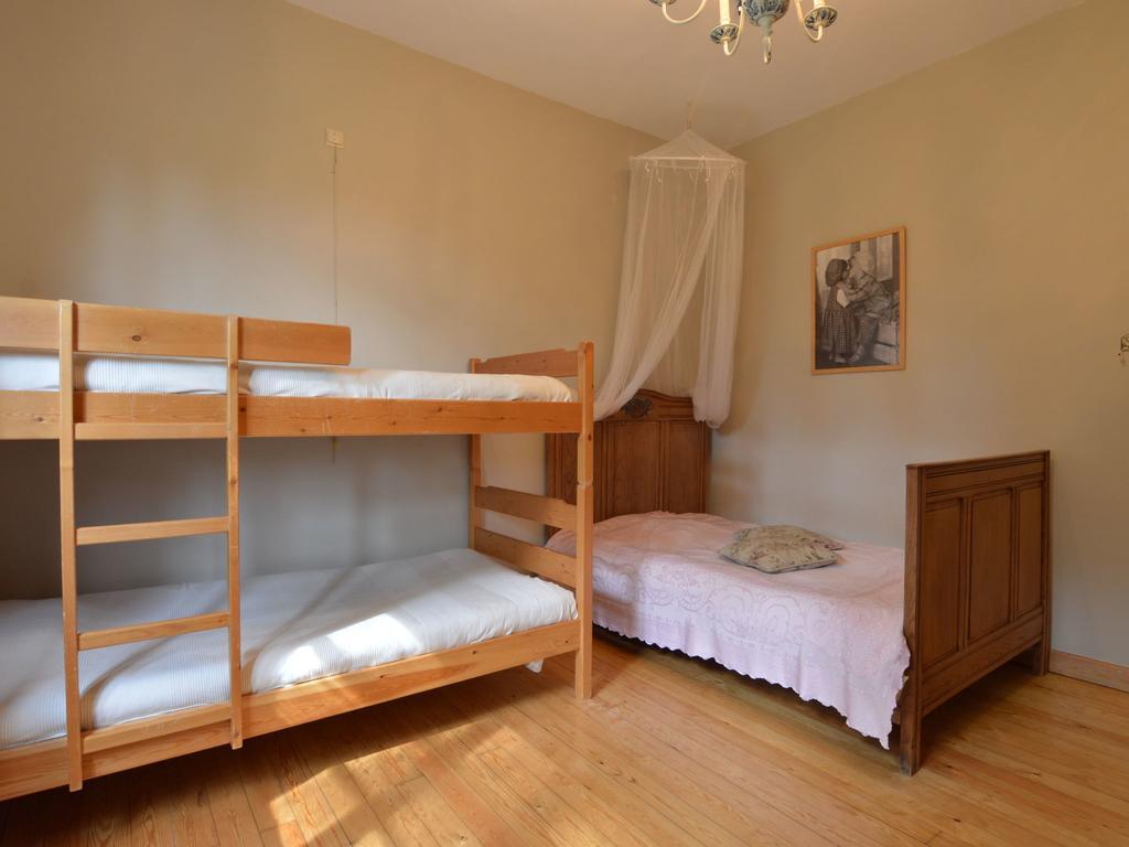 Furnished Bungalow In Monceau En Ardenne With Garden Barbecue Oizy Camera foto