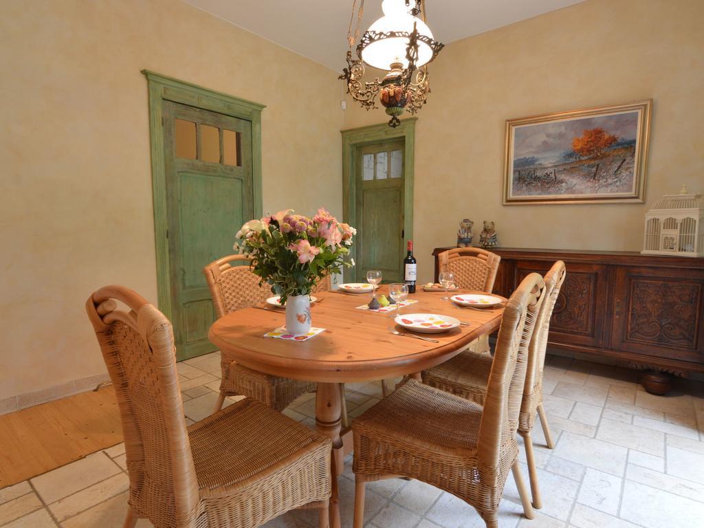 Furnished Bungalow In Monceau En Ardenne With Garden Barbecue Oizy Camera foto