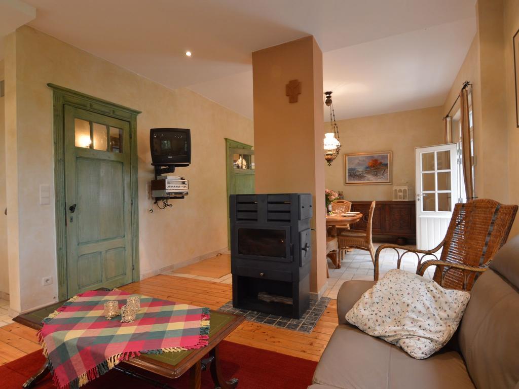 Furnished Bungalow In Monceau En Ardenne With Garden Barbecue Oizy Camera foto