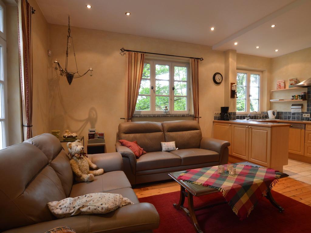 Furnished Bungalow In Monceau En Ardenne With Garden Barbecue Oizy Camera foto