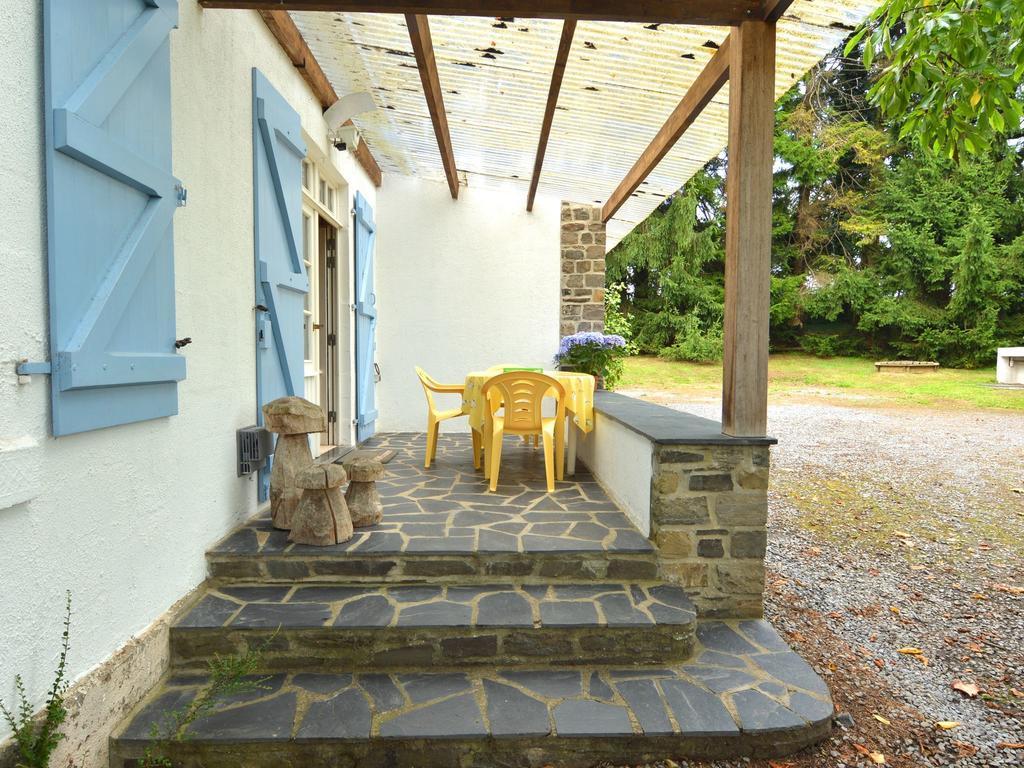 Furnished Bungalow In Monceau En Ardenne With Garden Barbecue Oizy Esterno foto