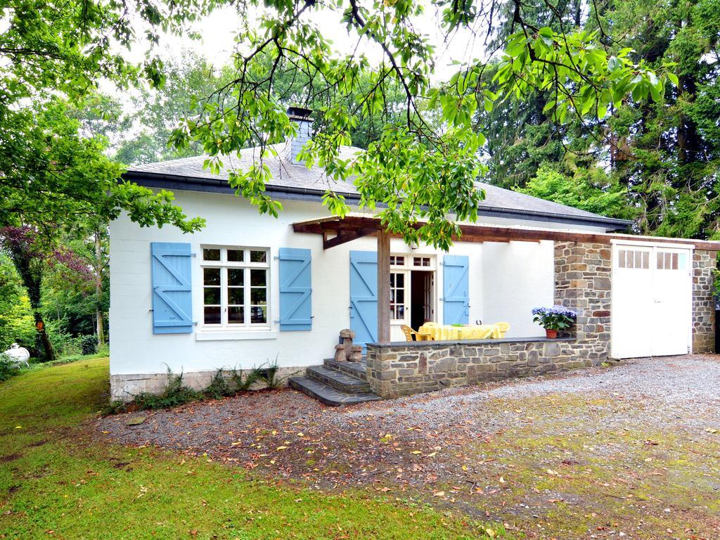 Furnished Bungalow In Monceau En Ardenne With Garden Barbecue Oizy Esterno foto